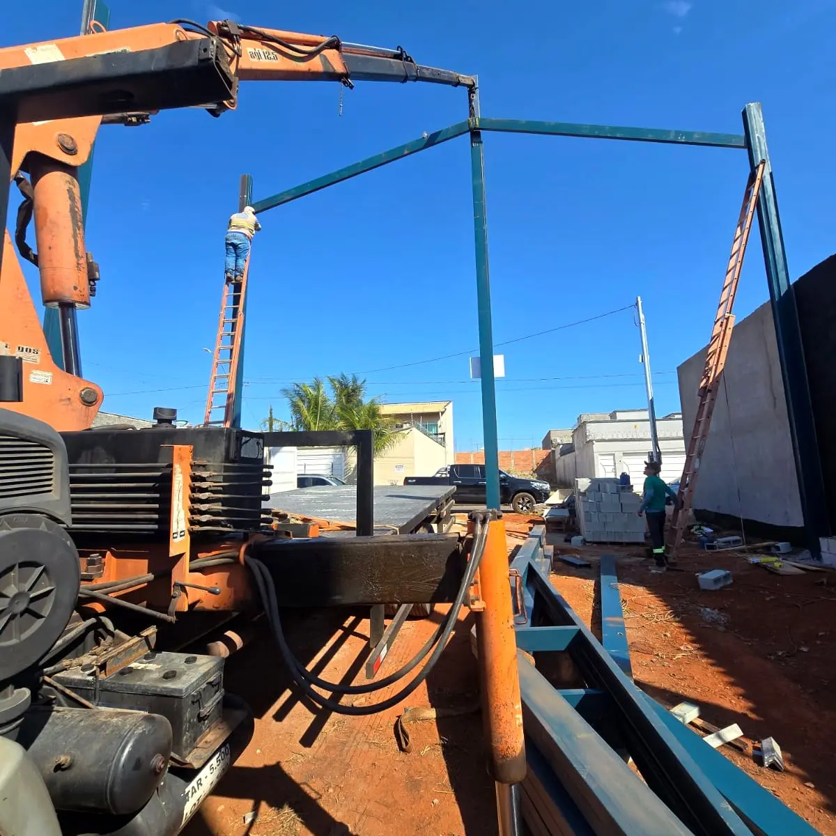 Caminhão Munck com operador em Goiânia